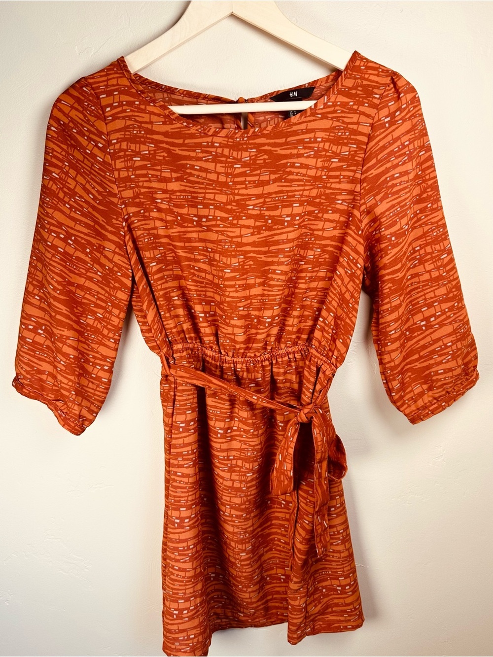 H&M Women’s Size 8 Rust Orange Abstract Print Tie Waist 3/4 Sleeve Fall Dress